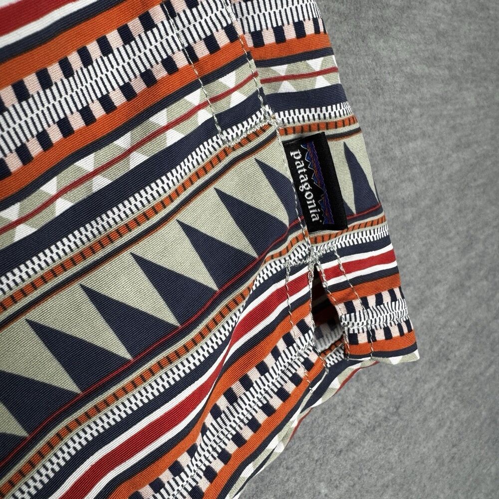 Patagonia Women's Barely Baggies Shorts Size S Multicolor Aztec Gorpcore Outdoor - Picture 3 of 7